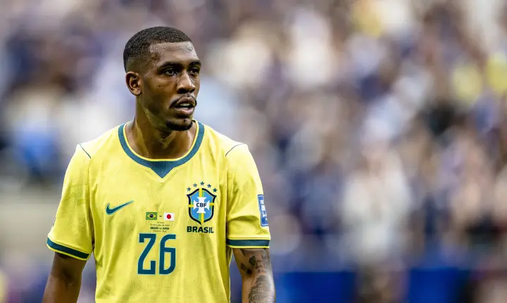 ‘Lembra o melhor de Vinicius’: Rayan ganha elogios na imprensa europeia após gol pela Seleção